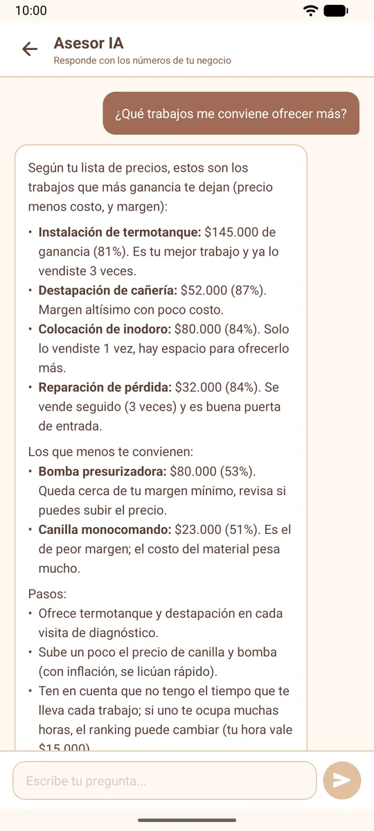 Asesor con inteligencia artificial respondiendo qué trabajos conviene ofrecer